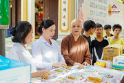 Bệnh viện Đa khoa An Việt đến thăm tổ ấm của những em nhỏ ở chùa Thịnh Đại