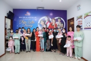 (Tuổi trẻ Thủ đô) Trà My và các nghệ sĩ Thủ đô cùng trao yêu thương tới bệnh nhân tại bệnh viện An Việt