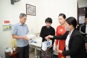 Trao tặng 60 suất quà cho bệnh nhân đang điều trị tại Bệnh viện An Việt