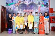 Hành trình "Trao yêu thương" đến bệnh nhân đang điều trị tại bệnh viện An Việt và các y bác sĩ đang ngày đêm chăm sóc người bệnh.